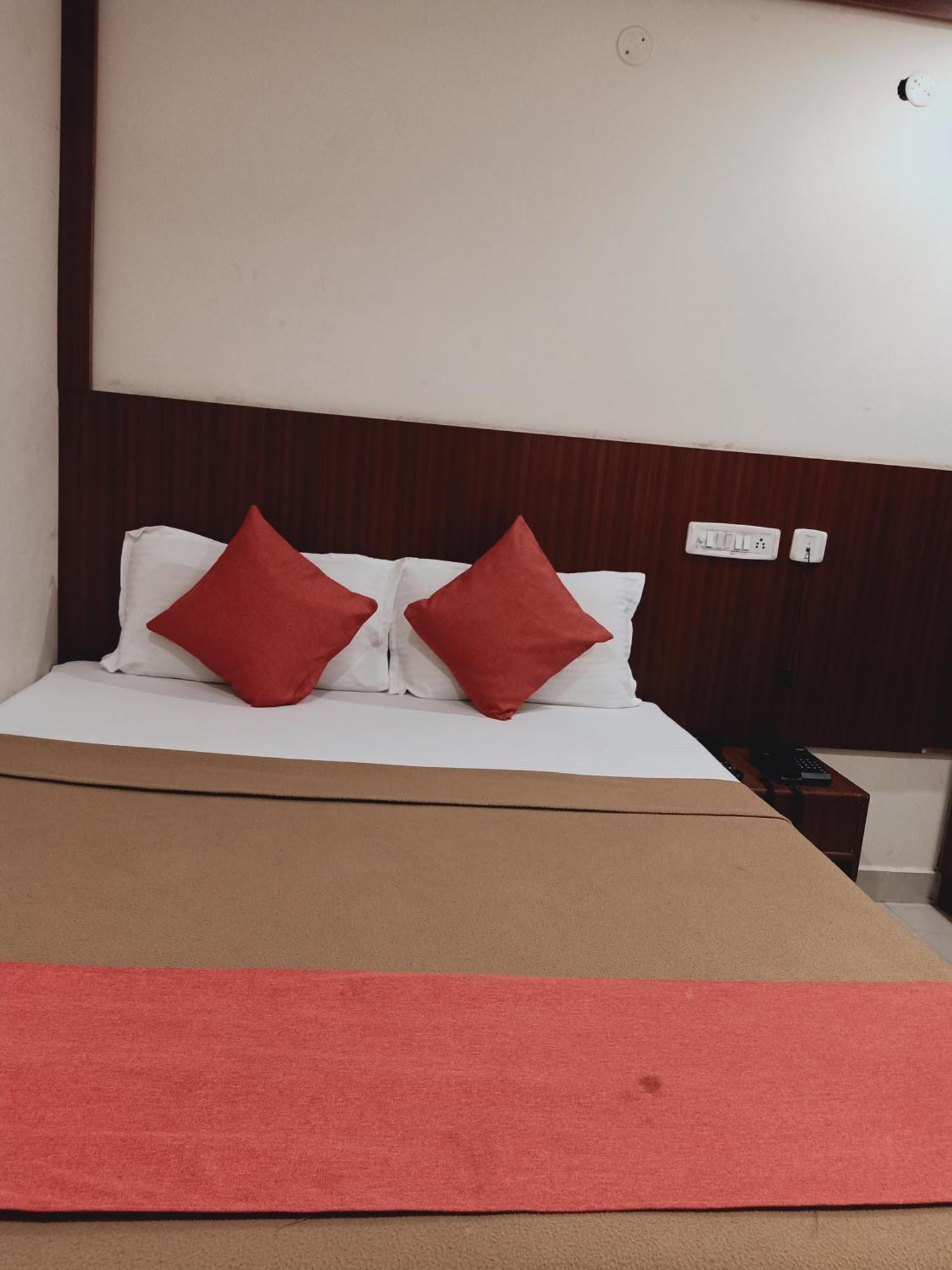 Hotel Neem Tree Hyderabad Airport Shamshabad Zewnętrze zdjęcie