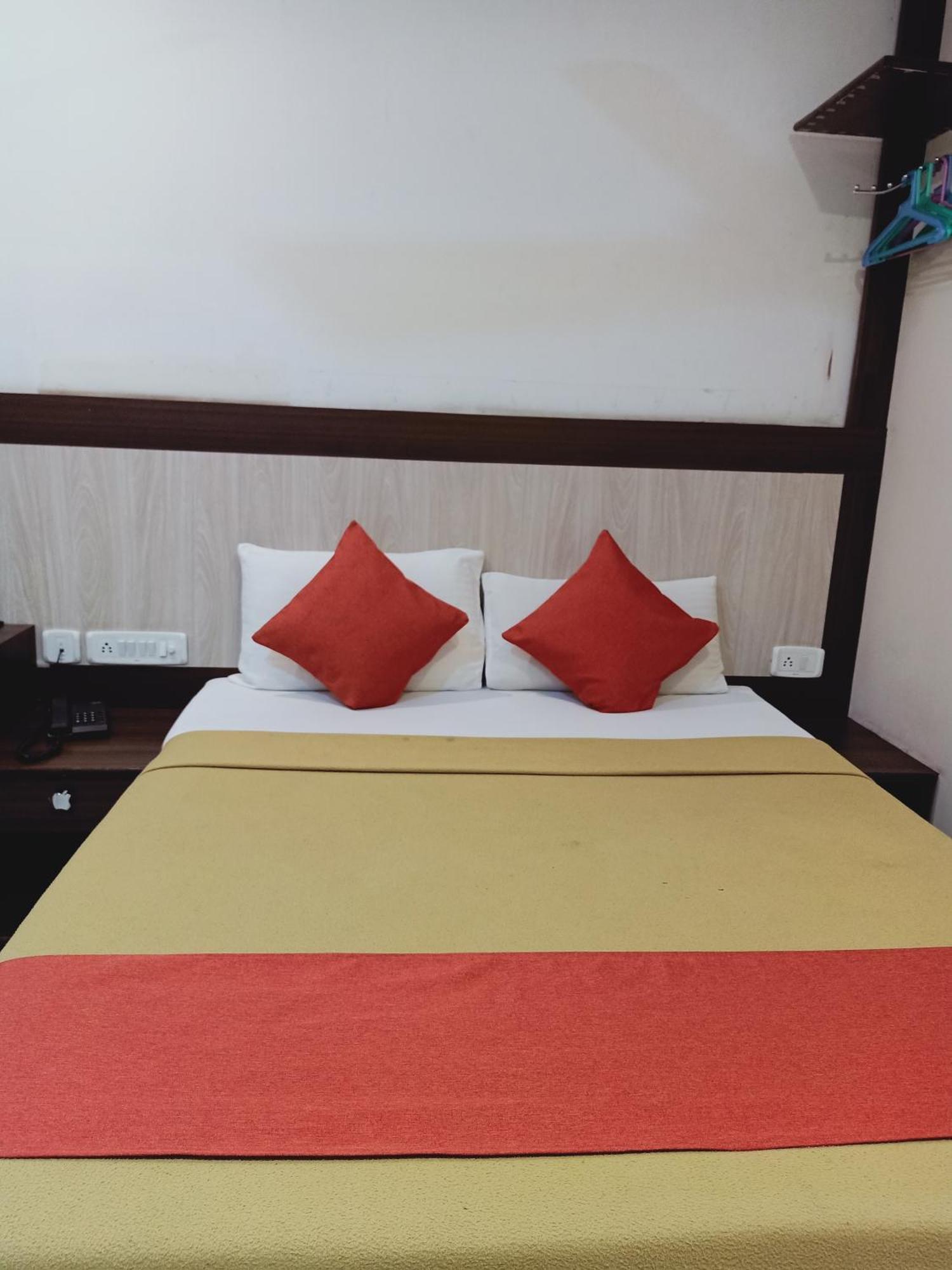 Hotel Neem Tree Hyderabad Airport Shamshabad Zewnętrze zdjęcie
